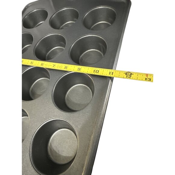 Wilton 12-Cup Non-Stick Standard Size Muffin Pan - Picture 6 of 7